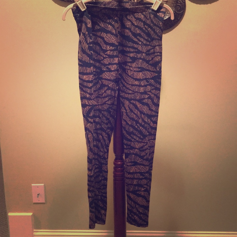 Forever 21 pink and navy jungle leggings